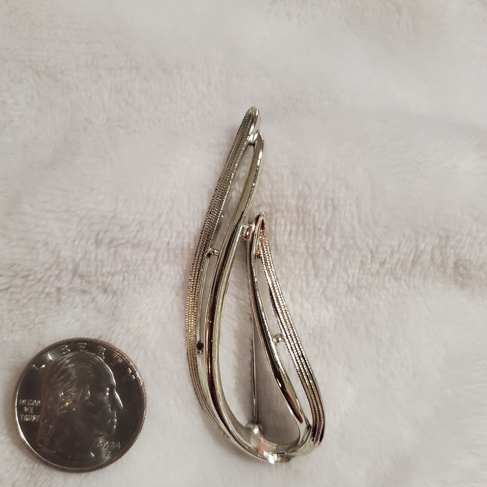Vintage Sarah Coventry Pin Brooch